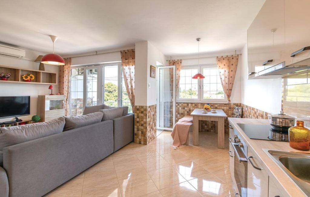 Popovic Apartment พูลา ภายนอก รูปภาพ